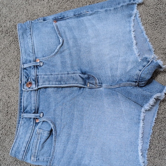 Good American Cutoff Jean Shorts Denim Lighter Wash High Waist Size 10/30 - Picture 12 of 12